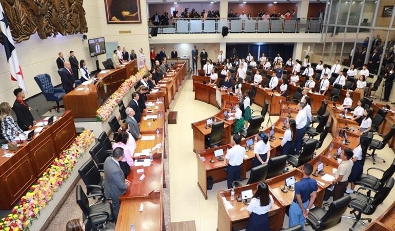 Featured image for “Realizan la juramentación de los diputados de la XV Asamblea Juvenil 2022-2023”