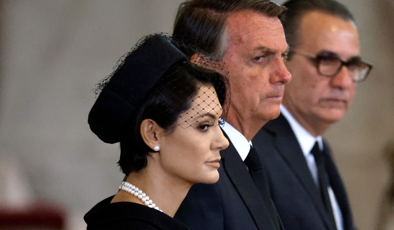 Noticia Radio Panamá | Bolsonaro improvisa un mitin electoral en un Londres de luto por Isabel II