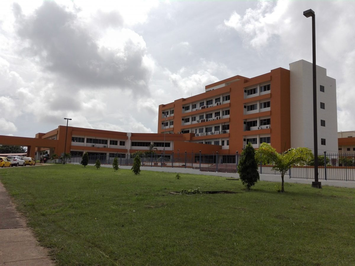 Noticia Radio Panamá | Desalojan el Hospital Nicolás A. Solano de La Chorrera por fuerte olor a gas