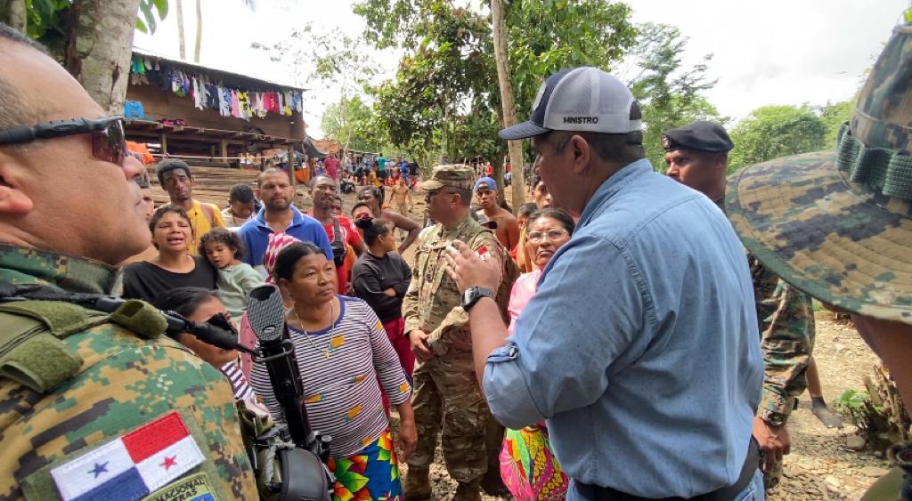 Noticia Radio Panamá | Ministro de Seguridad asegura que están tras la pista de asaltantes de  migrantes en Darién