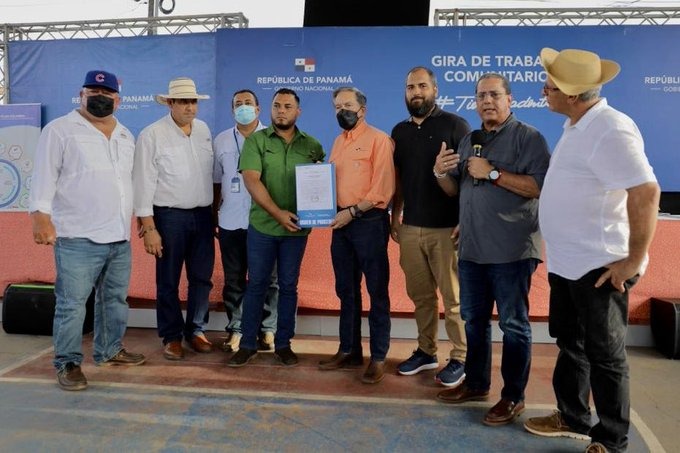Noticia Radio Panamá | Gira de trabajo de Cortizo llevó soluciones a residentes de Los Santos