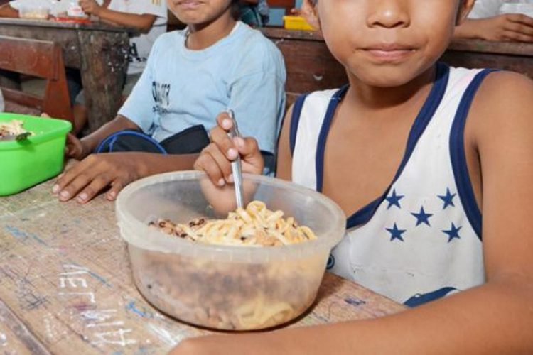 Noticia Radio Panamá | Se duplica el porcentaje de niñas, niños y adolescentes que consumen menos de 3 comidas diarias