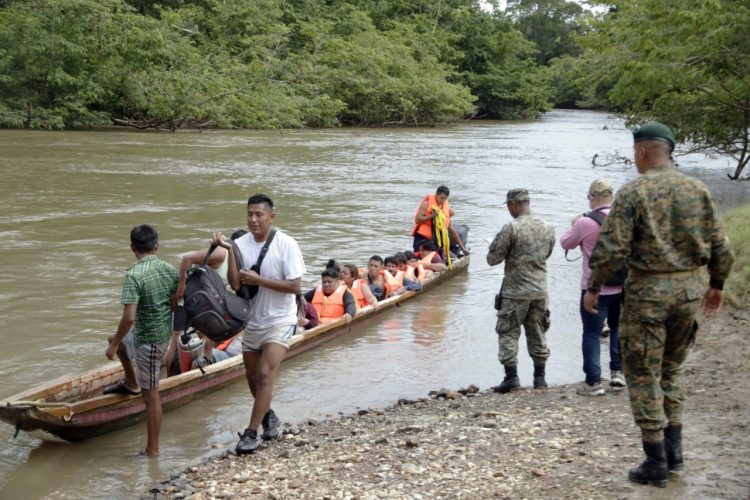Noticia Radio Panamá | Continúa verificación de la situación de migrantes en albergues a nivel nacional