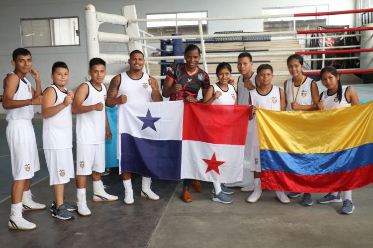 Noticia Radio Panamá | Atletas colombianos reciben consejos de Atheyna Bylon