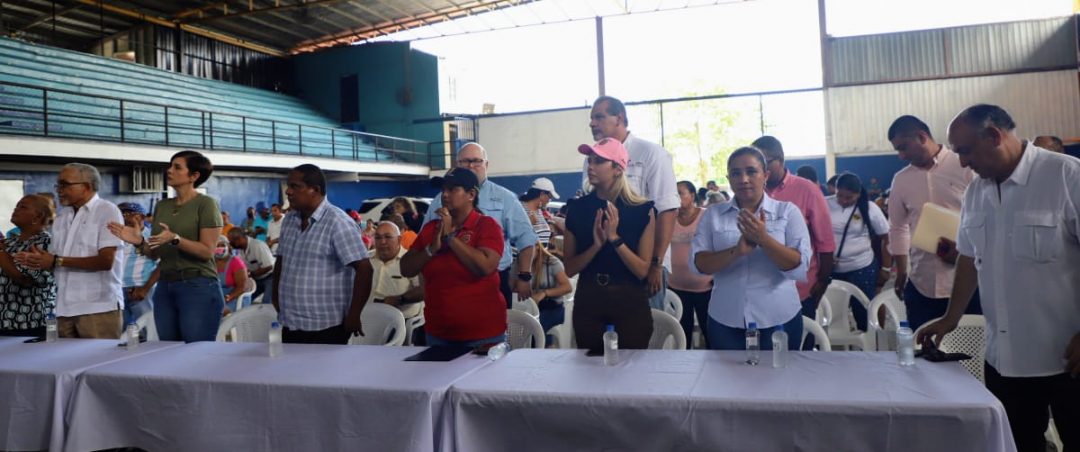 Noticia Radio Panamá | Entregan orden de proceder para construcción de veredas-calles en la 24 de Diciembre