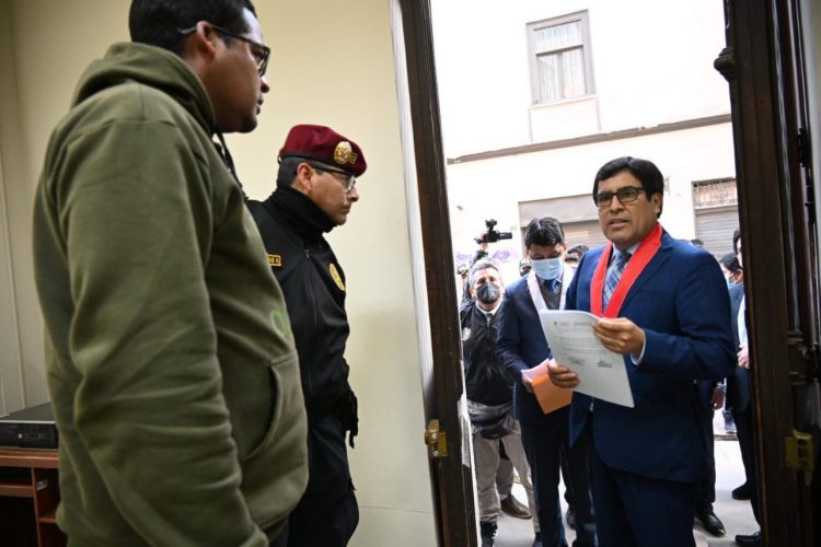 Ministerio Público allana vivienda de una hermana del presidente de Perú, Pedro Castillo