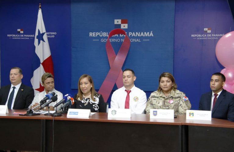 Noticia Radio Panamá | Autoridades de salud sacan del mercado más de 3,800 productos farmacéuticos  ilegales