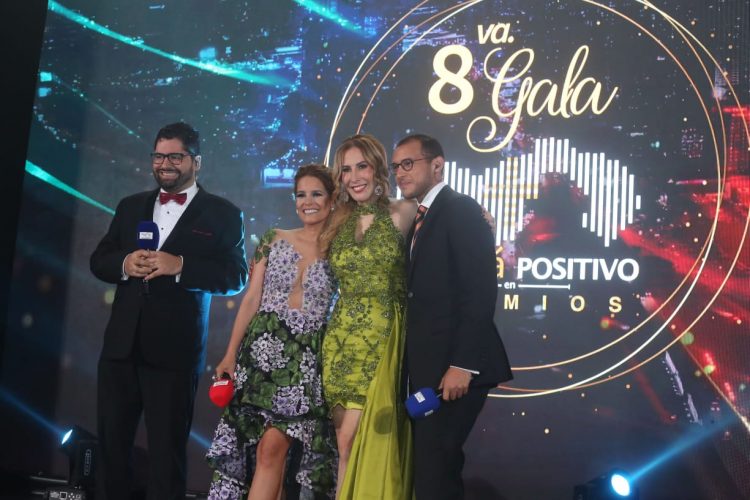 Entregan reconocimiento en la octava Gala de los Premios Panamá en Positivo 2022