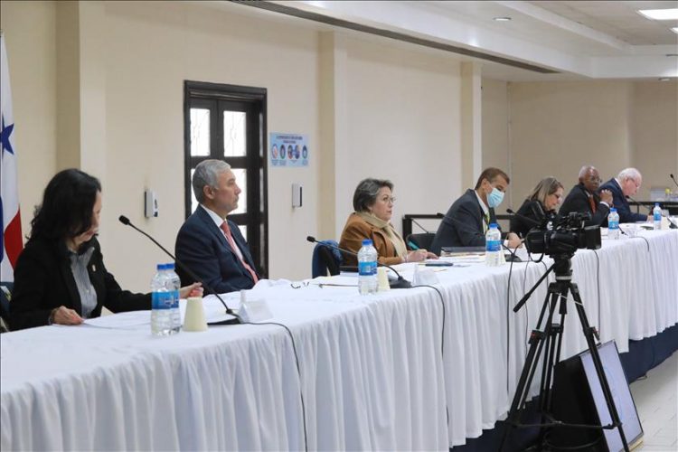 Noticia Radio Panamá | Continúa proceso de entrevistas a los aspirantes a magistrado del Tribunal Electoral. Ya van 46 de 55 postulados entrevistados