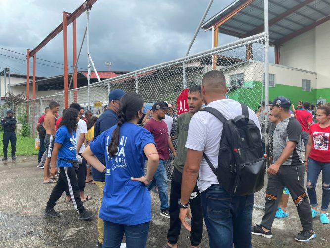 Noticia Radio Panamá | Panamá continúa dando atención a migrantes irregulares venezolanos, asegura Migración