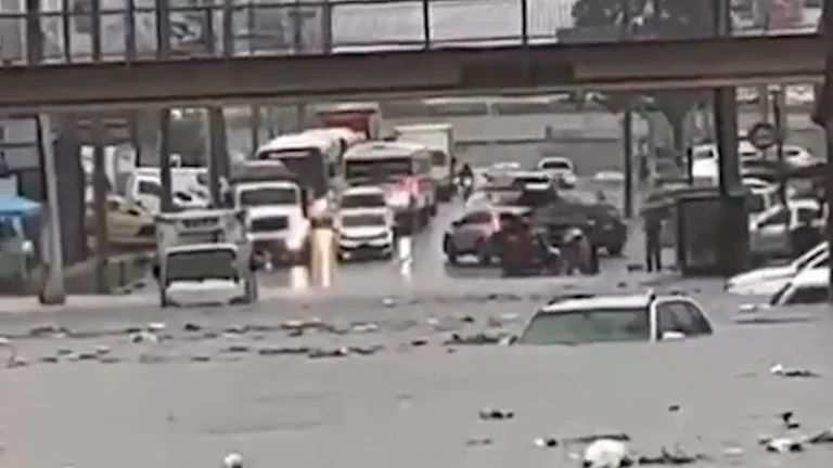 Featured image for “Temporal en Panamá: fuertes lluvias provocaron graves inundaciones en la capital”