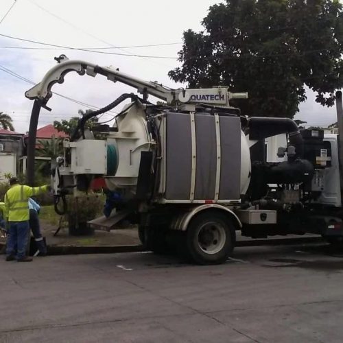 Featured image for “IDAAN y el MOP en Colón se ponen las pilas, inician operativos de limpieza de drenajes”