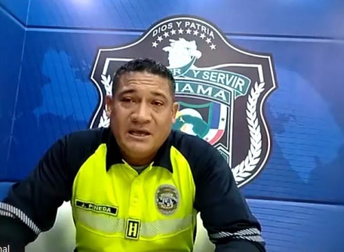 Noticia Radio Panamá | Teniente José Pineda de la DNOT brinda recomendaciones viales durante las efemérides patrias