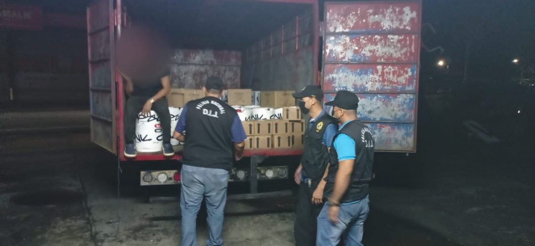Noticia Radio Panamá | Recuperación de autos, mercancía producto de estafa y 3 aprehendidos en Operación Forero
