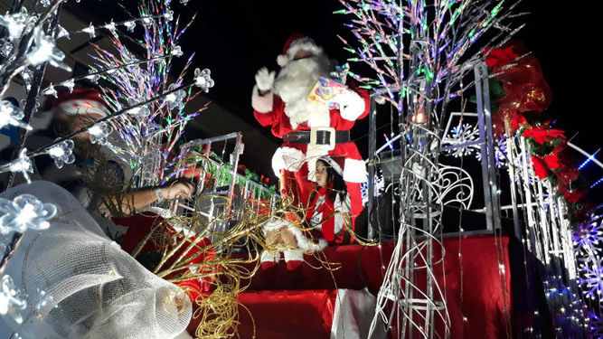 Alcaldía asegura que desfile de Navidad es una inversión para la recuperación económica