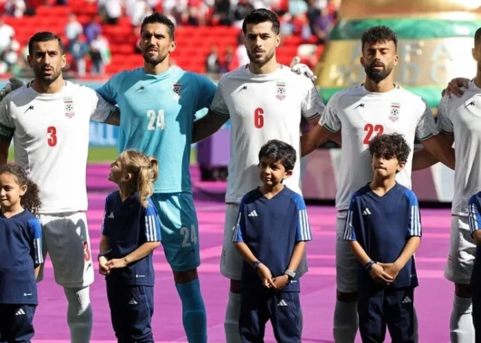 Featured image for “La selección de Irán canta su himno en el Mundial tras guardar silencio en medio de las protestas”