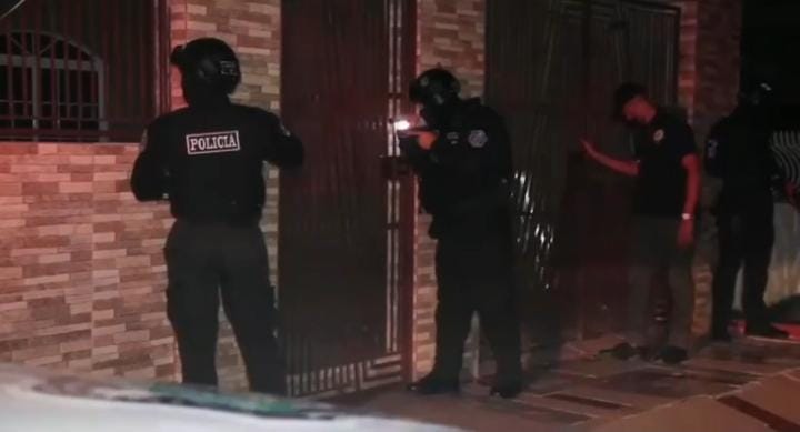 Noticia Radio Panamá | Policía aprehende a presunto asaltante de joyería en la 12 de octubre