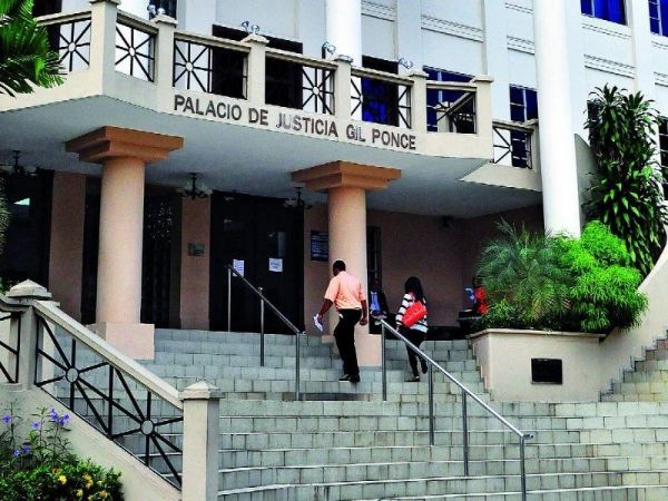 Noticia Radio Panamá | Suspenden audiencia en el caso Panama Papers para realizar prácticas de pruebas interacional