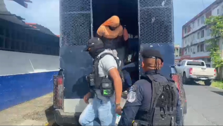 Featured image for “Atrapan a asaltantes que intentaron robar en la Zona Libre de Colón”
