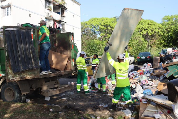 Recolectan más de 44 toneladas de basura en operativo de limpieza en Río Abajo