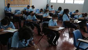 Noticia Radio Panamá | Más de 50 mil estudiantes tendrían que hacer reválida