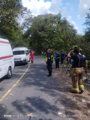 Noticia Radio Panamá | 38 heridos en accidente de bus diablo rojo en Capira