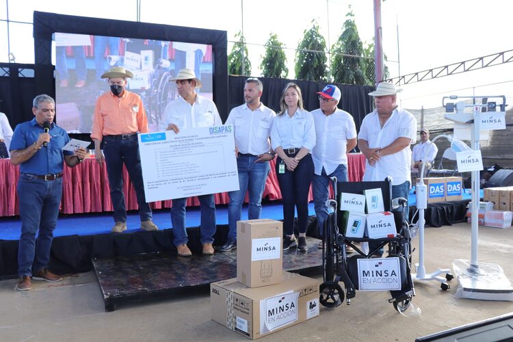 Featured image for “Más de 8 millones de balboas invierten en materia social y de Salud, en Los Santos”