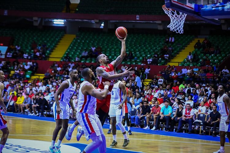 Noticia Radio Panamá | Panamá sufre derrota ante Dominicana en eliminatoria a la Copa Mundial FIBA 2023