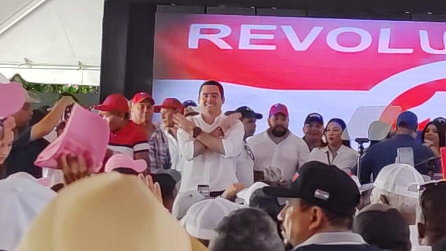 Noticia Radio Panamá | Vicepresidente Carrizo se lanza oficialmente al ruedo político