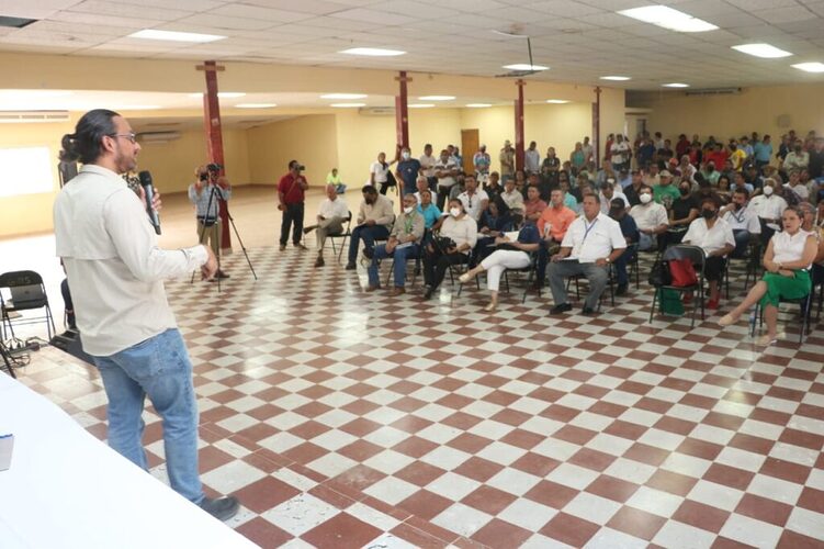 Featured image for “Productores avícolas de Panamá Oeste reciben capacitación de prevención contra la influenza aviar”
