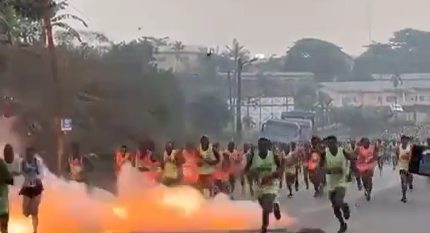 Featured image for “En Camerún 19 atletas resultaron heridos tras varias explosiones”