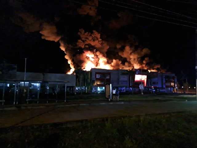 Featured image for “CAMCHI advierte de pérdidas millonarias por incendio en City Mall David”