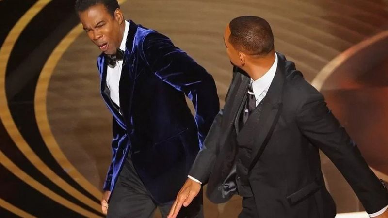 Featured image for “Chris Rock le devuelve el golpe a Will Smith”