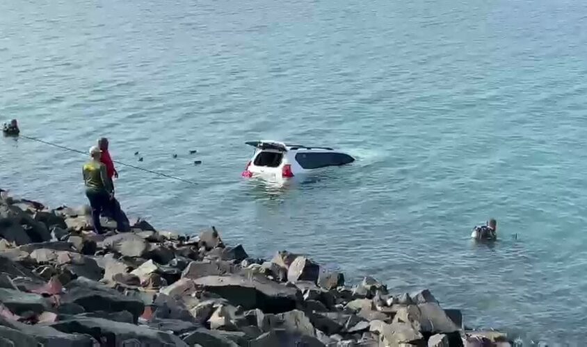 Noticia Radio Panamá | Una mujer muere al caer su auto al mar en el área de Amador