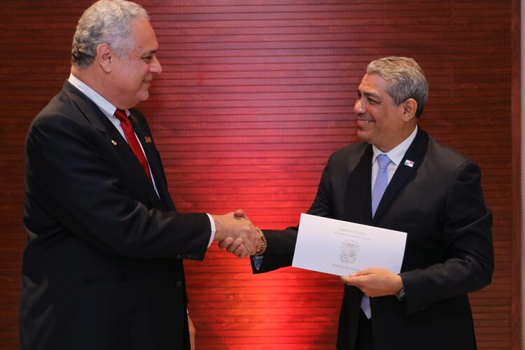 Panama and PAHO strengthen ties in the fight against malaria, Covid-19 and other Public Health issues