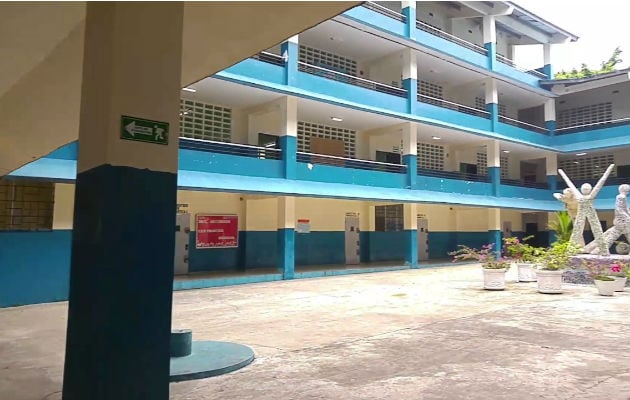 Noticia Radio Panamá | Colegio Monseñor Francisco Beckmann deberá utilizar los $455,300 del FECE para reparaciones
