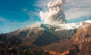 Noticia Radio Panamá | “Volcán Nevado del Ruiz en Colombia podría hacer erupción, declaran Alerta Naranja”