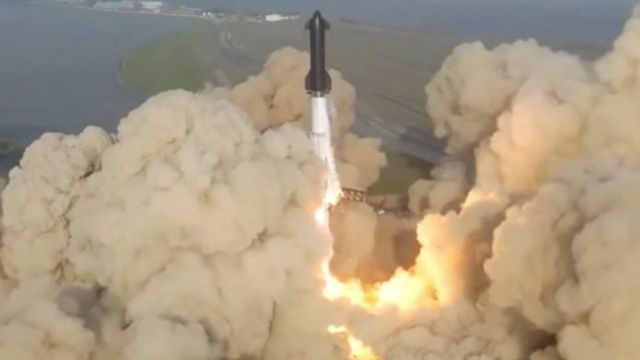 Featured image for “El cohete de Elon Musk Starship explotó poco después de su despegue”