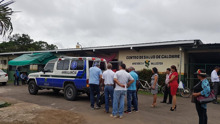 Featured image for “Roban ambulancia en el centro de Salud de Calobre”