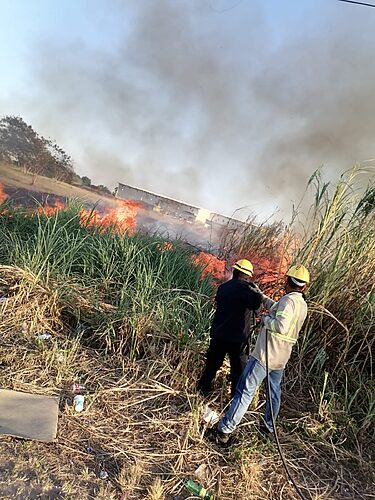 Noticia Radio Panamá | Capacidad de respuesta de los Bomberos está al límite por incremento de incendios de masa vegetal