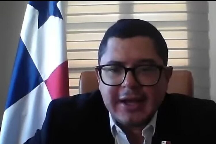 Noticia Radio Panamá | Ministro de Gobierno: ya hay dinero para pagar ascensos a los bomberos