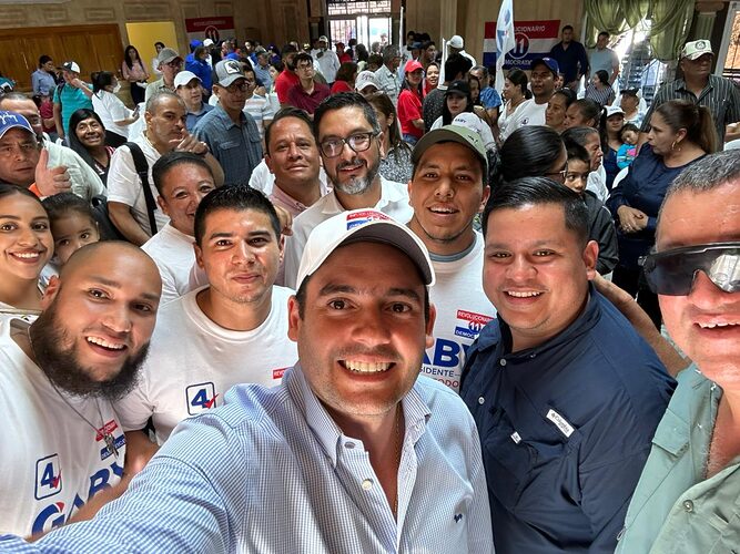 Noticia Radio Panamá | Gaby Carrizo lleva sus propuestas a Gualaca, Boquete y Dolega