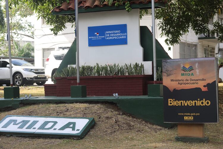 Noticia Radio Panamá | El MIDA presenta 10 nuevas denuncias bajo su política de cero tolerancias a la corrupción