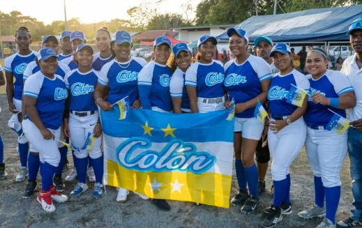 Noticia Radio Panamá | La provincia de Colón se alzó con el Campeonato Nacional de Sóftbol Mayor Femenino