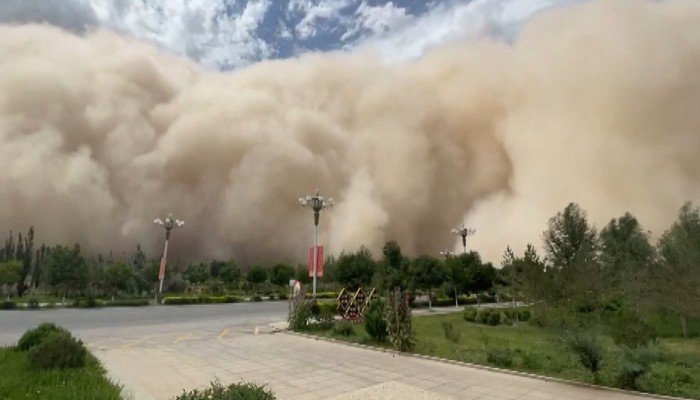 Noticia Radio Panamá | Intensas tormentas de arena afectan a más de 400 millones de personas en China