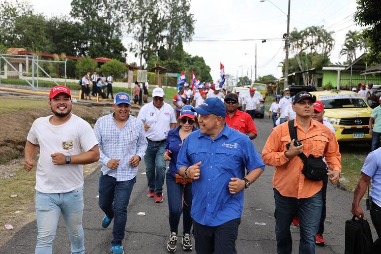 Noticia Radio Panamá | Crispiano Adames no se deja, busca el apoyo en Chiriquí