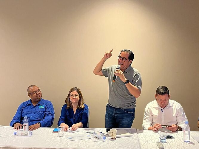 Featured image for “Martín Tirrijos y el PP desarrollan estrategias para promover el crecimiento provincial”