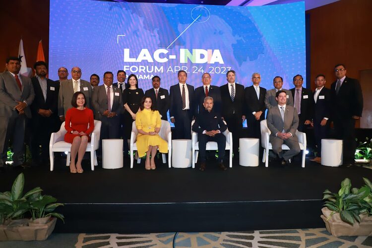 Featured image for “Cinco empresas de la India confirman que harán inversiones en Panamá”