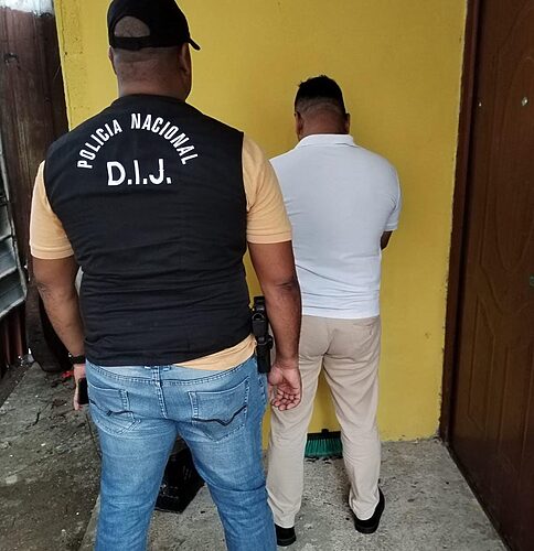 Featured image for “Ex-funcionarios de la Lotería Nacional son aprehendidos por robo de 95 mil dólares de la bóveda de agencia de Río Abajo”