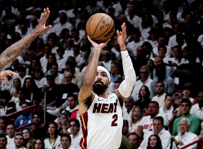 Featured image for “Miami se coloca a un triunfo de avanzar a la  Final de la NBA”